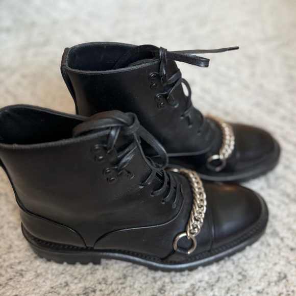 Burberry Barke Leather Lug Sole Bootie NWT - Picture 3 of 4